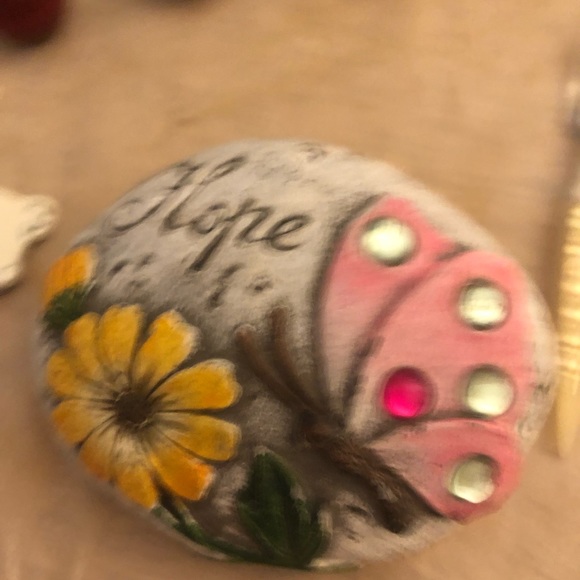 21 PC Whatnots Set: Hand Painted Gem Rock, Mini Apples & Basket, Mini Forks - Picture 7 of 12